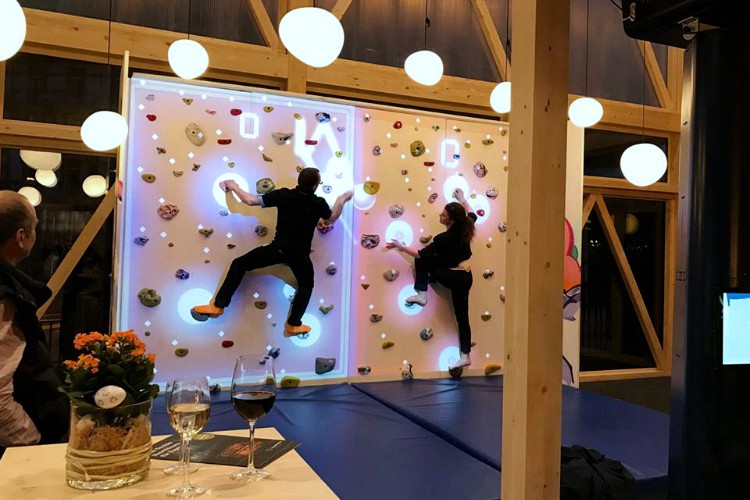 climbing wall platform