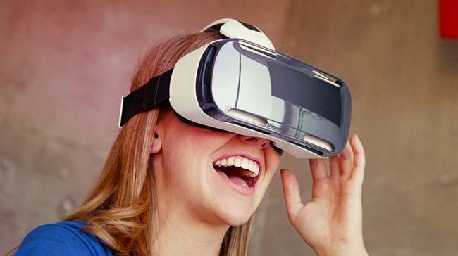 Samsung Gear VR Brings Virtual Reality to Galaxy Note 4