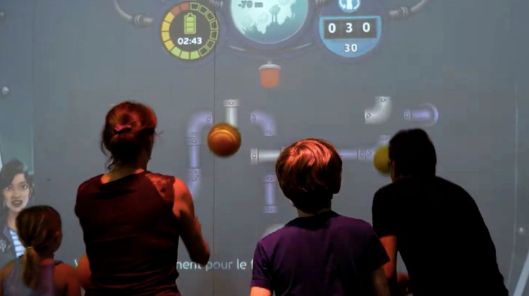 gaming multiplayer wall